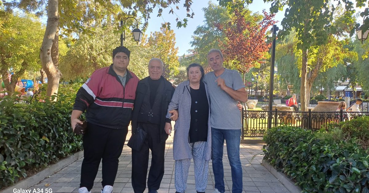 A visiting family with Akın in a Kusadasi park
